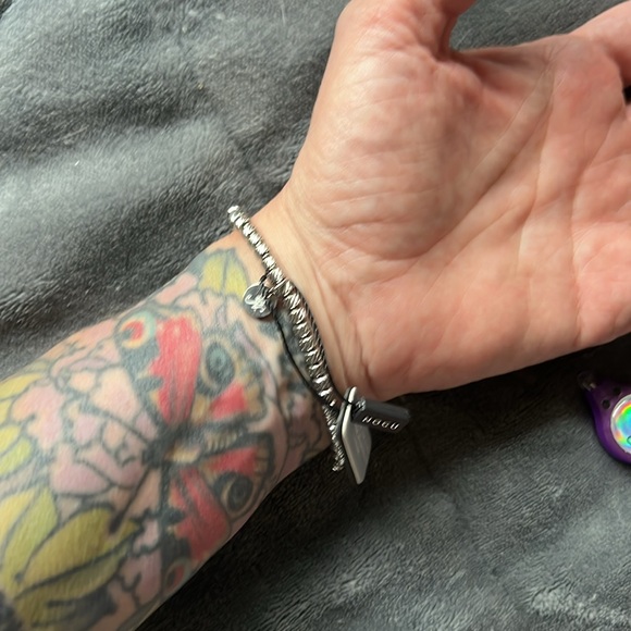 Nogu Studio Firefly Stretch Bracelet Glows! - Picture 3 of 5